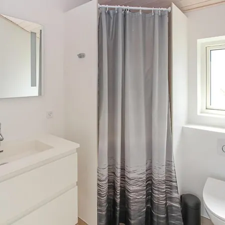 בית נופש Gorgeous In With Kitchen