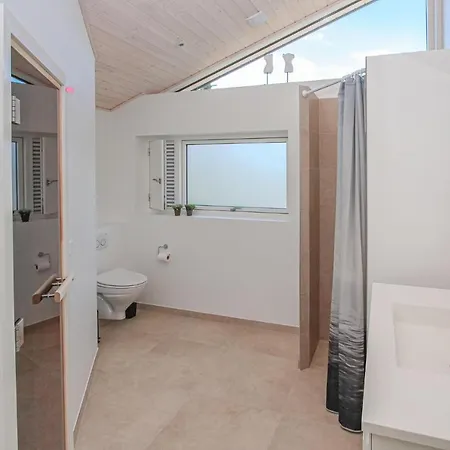 Gorgeous In With Kitchen